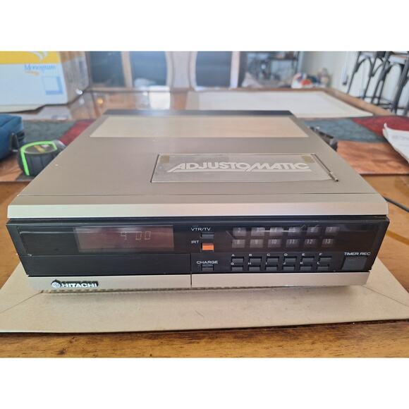 Hitachi VT-TU3A Video Tuner - Works! Excellent Condition. - Picture 1 of 7